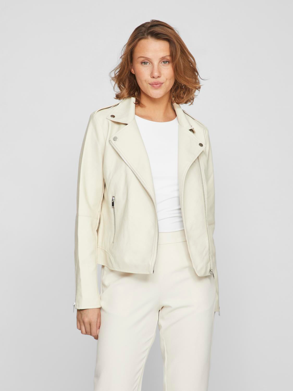 model_shot-front